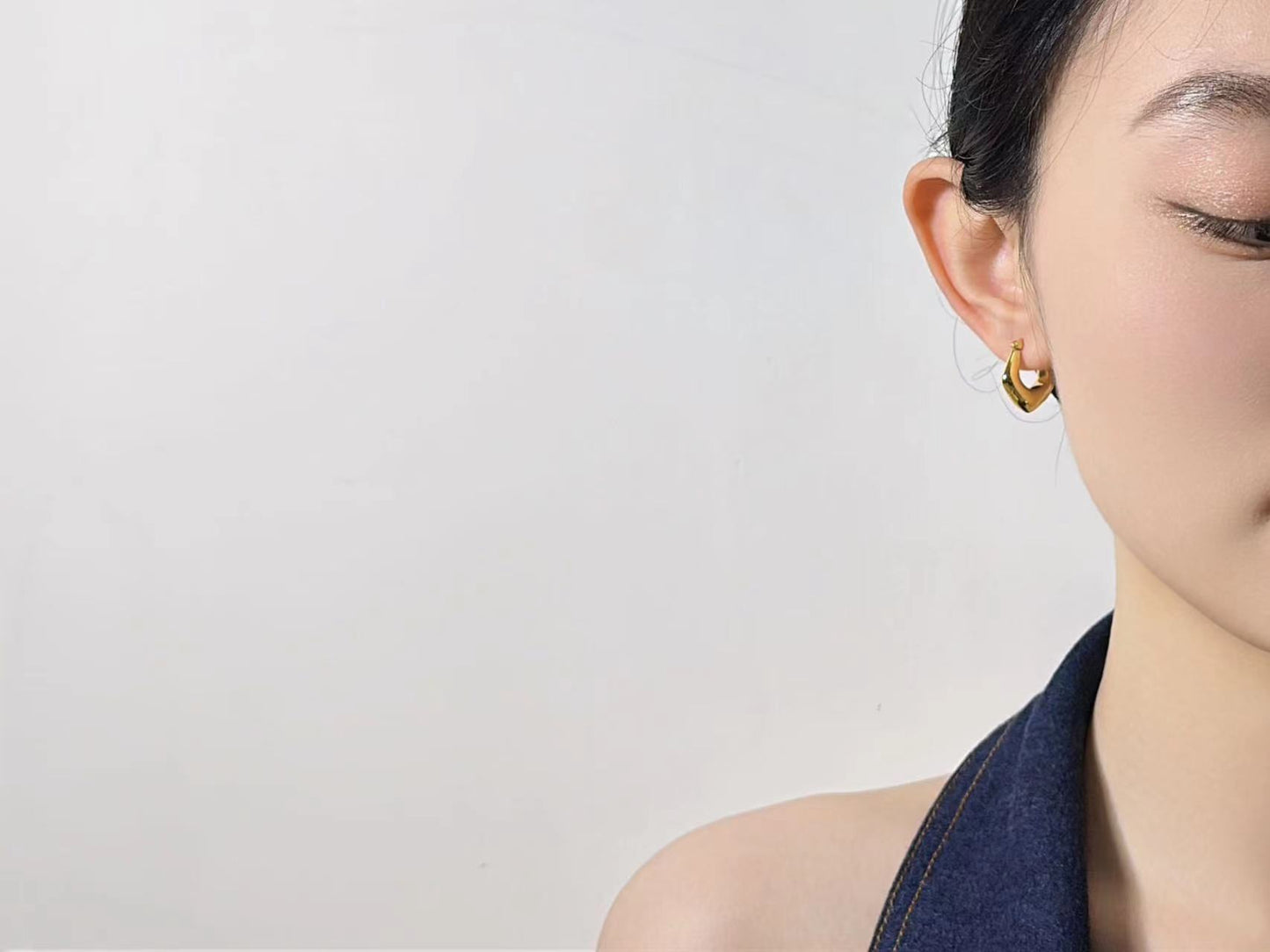 18K Gold - Star Drop Huggie Earrings