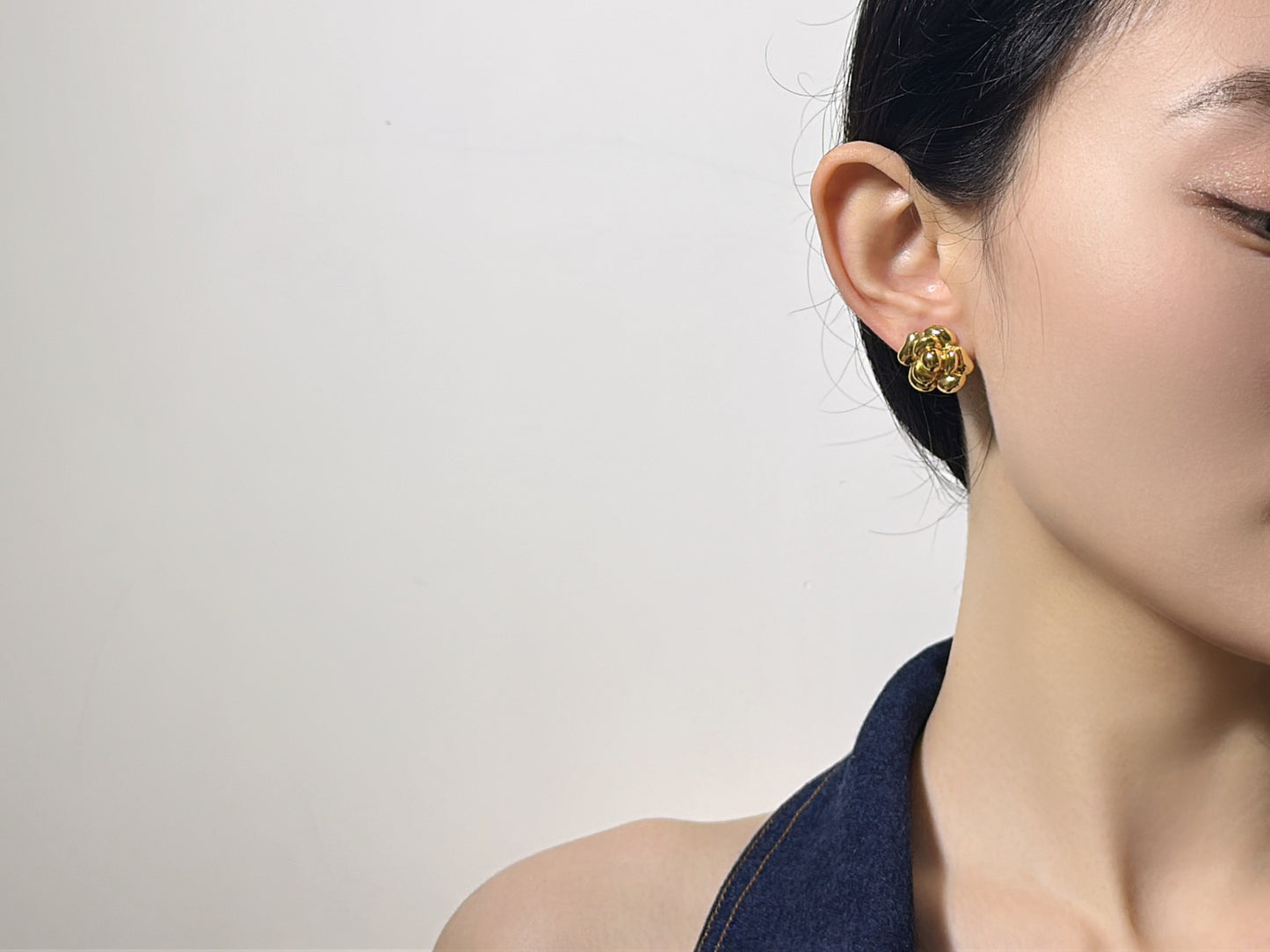 18K Gold - Rose Stud Earrings