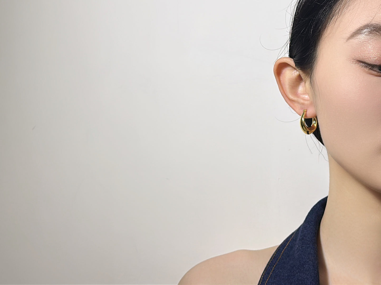 18K Gold - Arrow Huggie Earrings