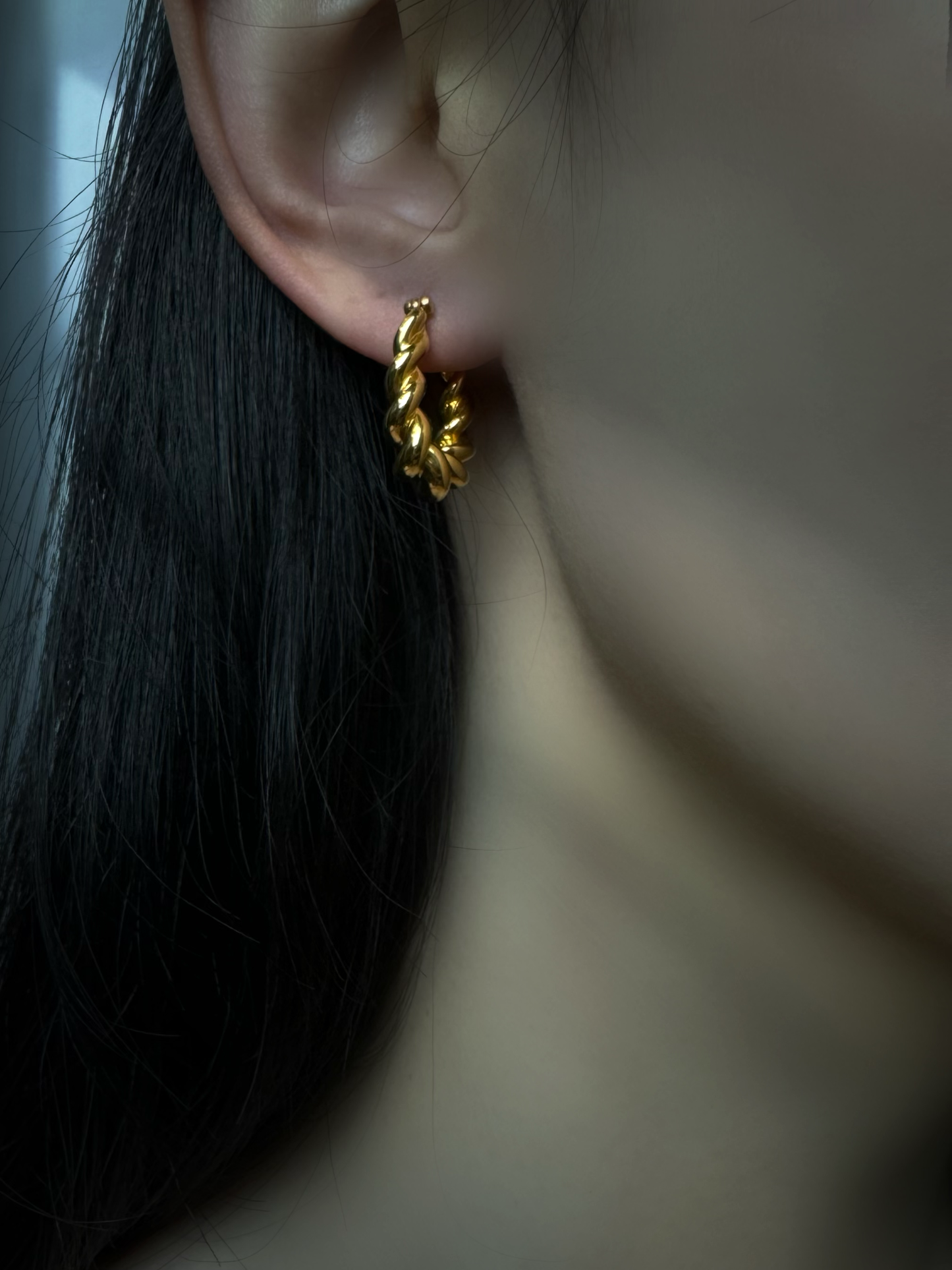 18K Gold - Twisted Huggie Earrings