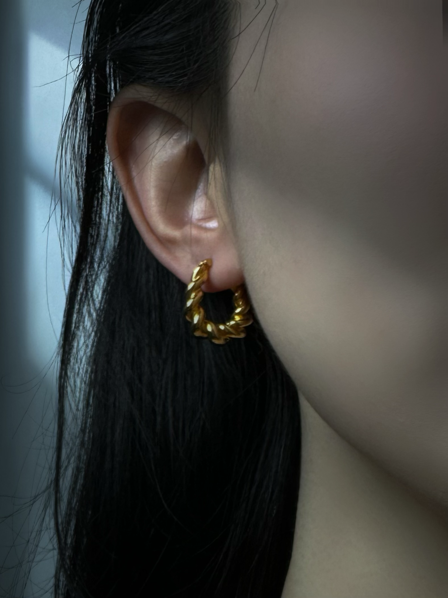 18K Gold - Twisted Huggie Earrings