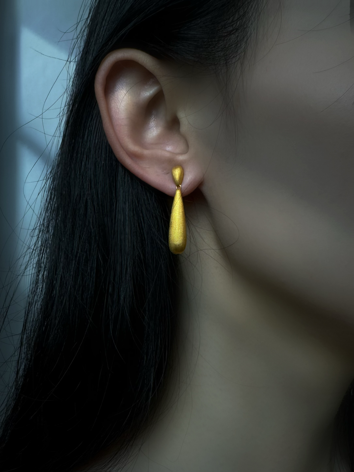 18K Gold - Brushed Teardrop Stud Earrings