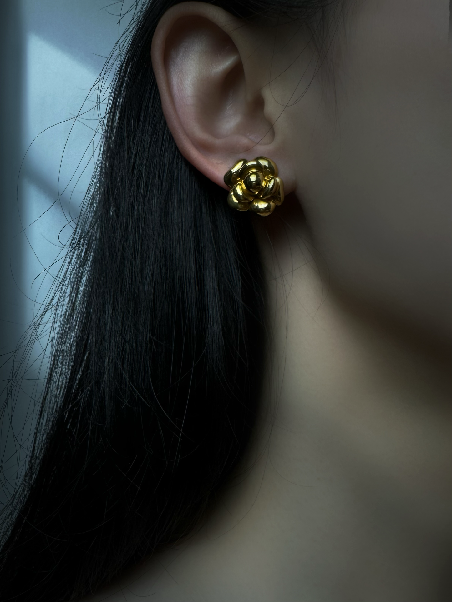 18K Gold - Rose Stud Earrings