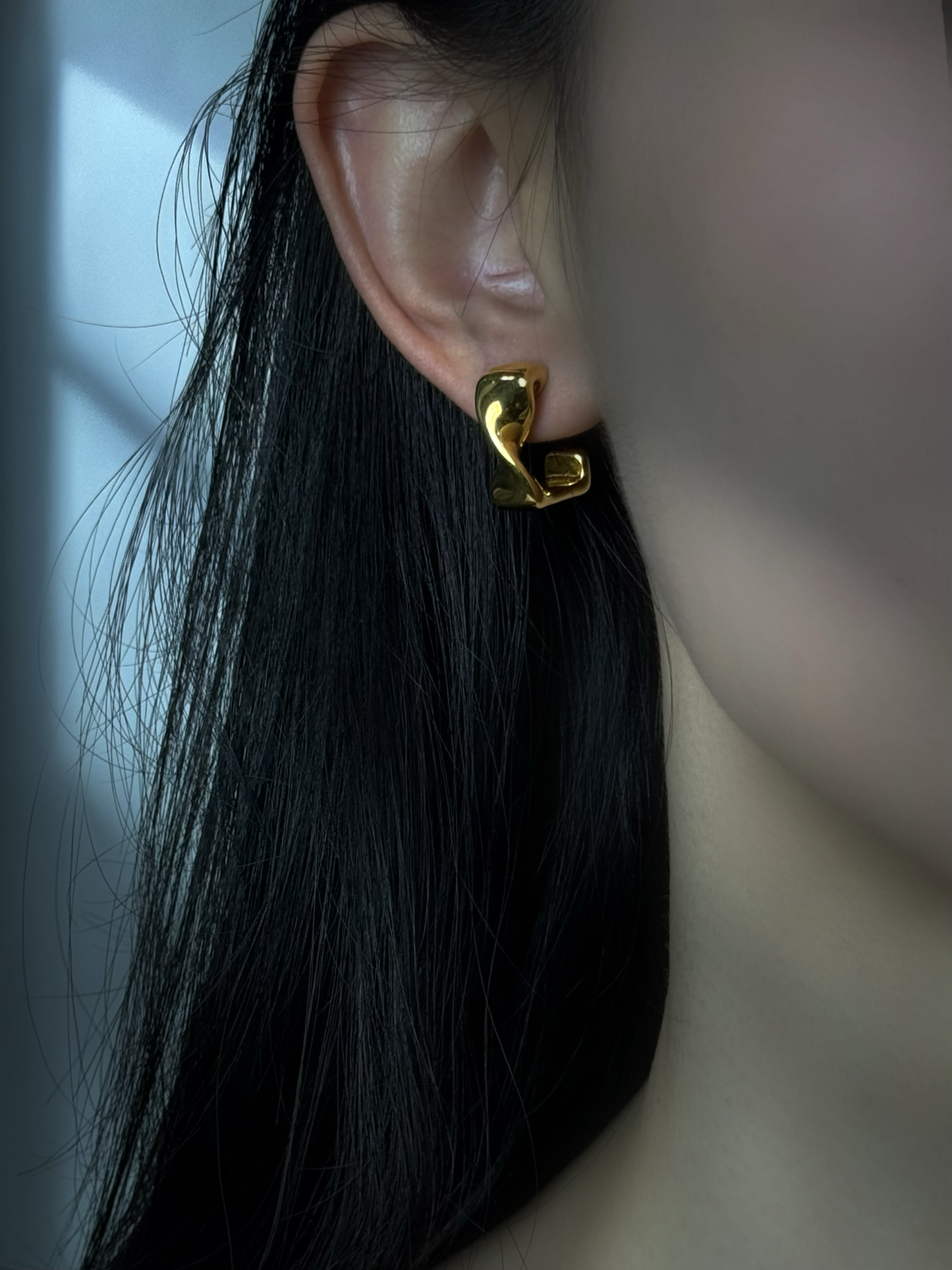 18K Gold - Twisted Square Stud Earrings