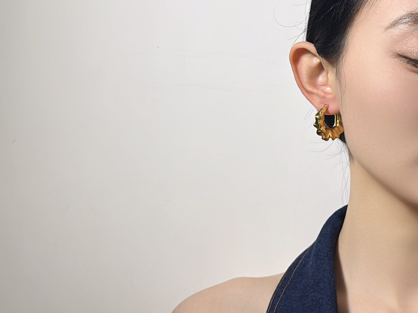 18K Gold - Flared Huggie Earrings (Large)