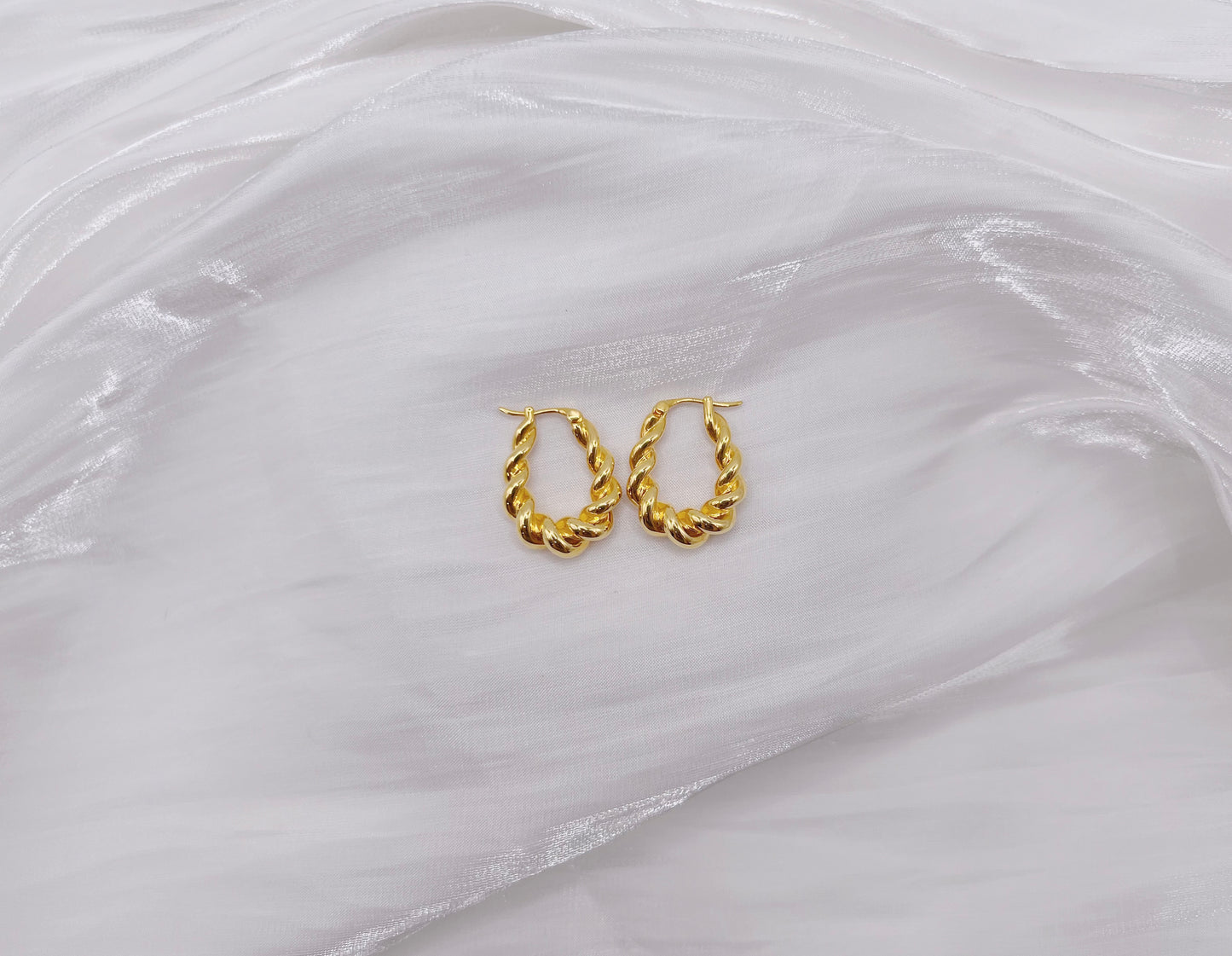 18K Gold - Twisted Huggie Earrings