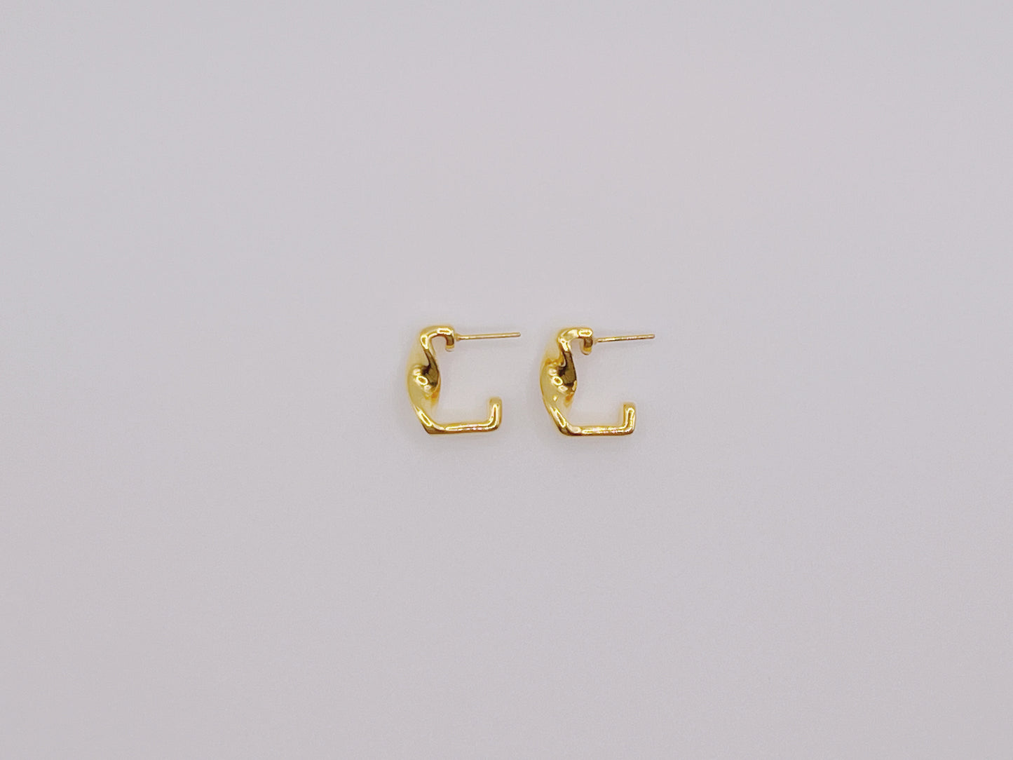 18K Gold - Twisted Square Stud Earrings