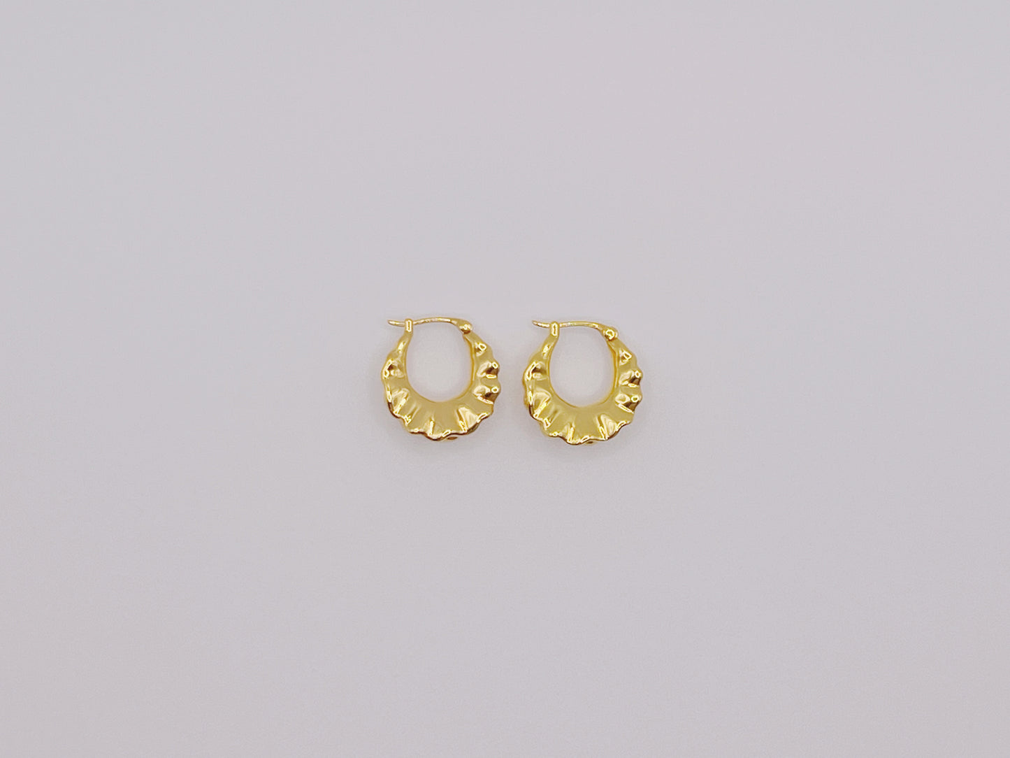 18K Gold Flared Huggie Earrings (Mini)