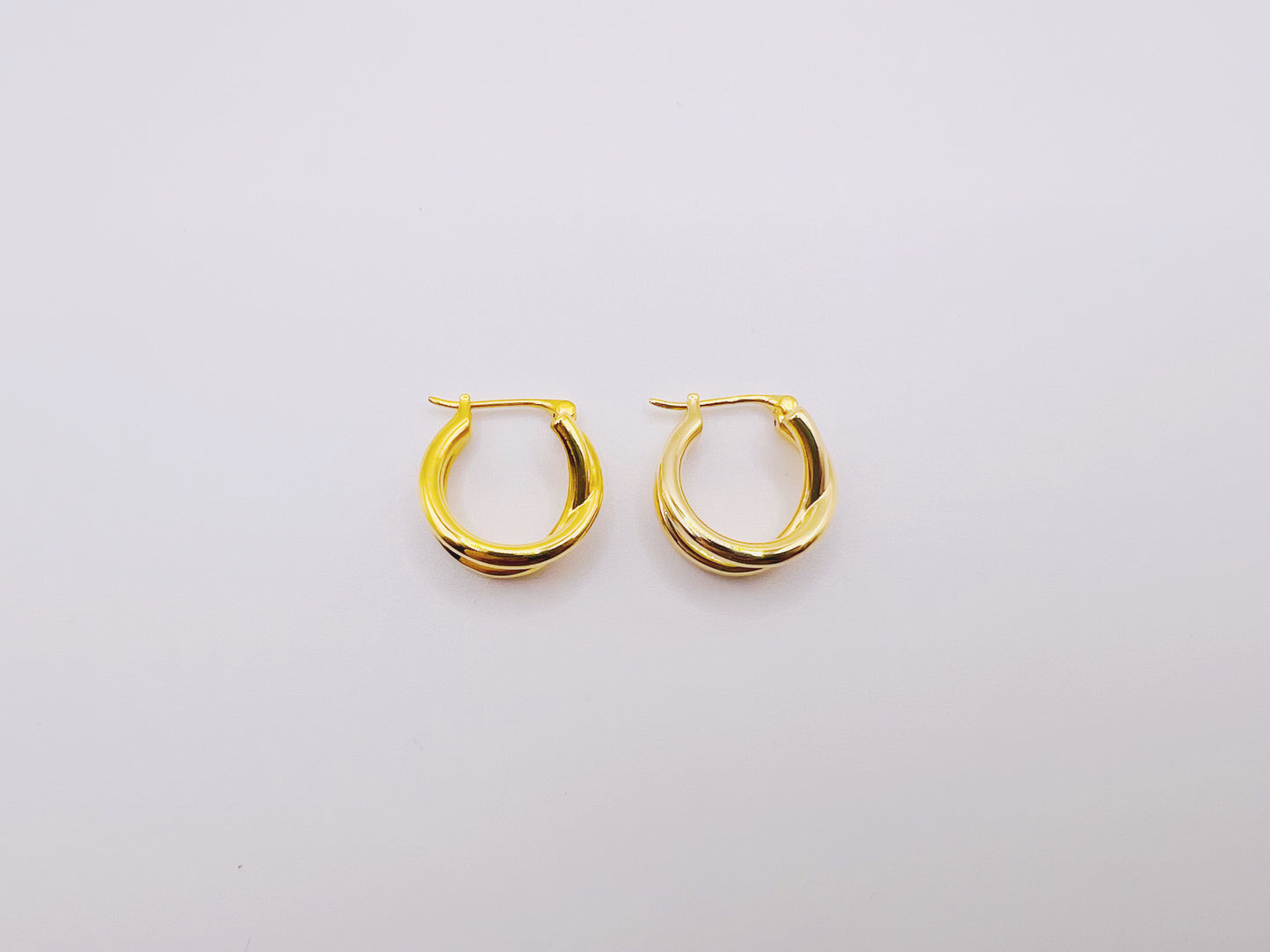 18K Gold - Crossed Rope Huggie Earrings