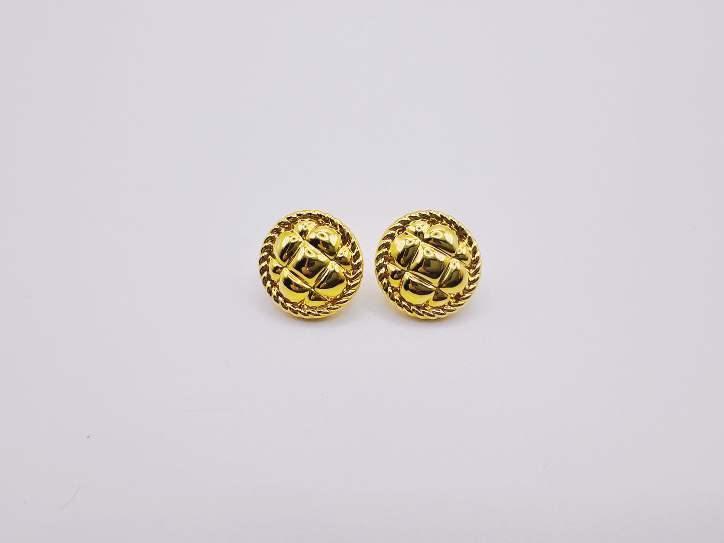 18K Gold - Quilted Round Stud Earrings