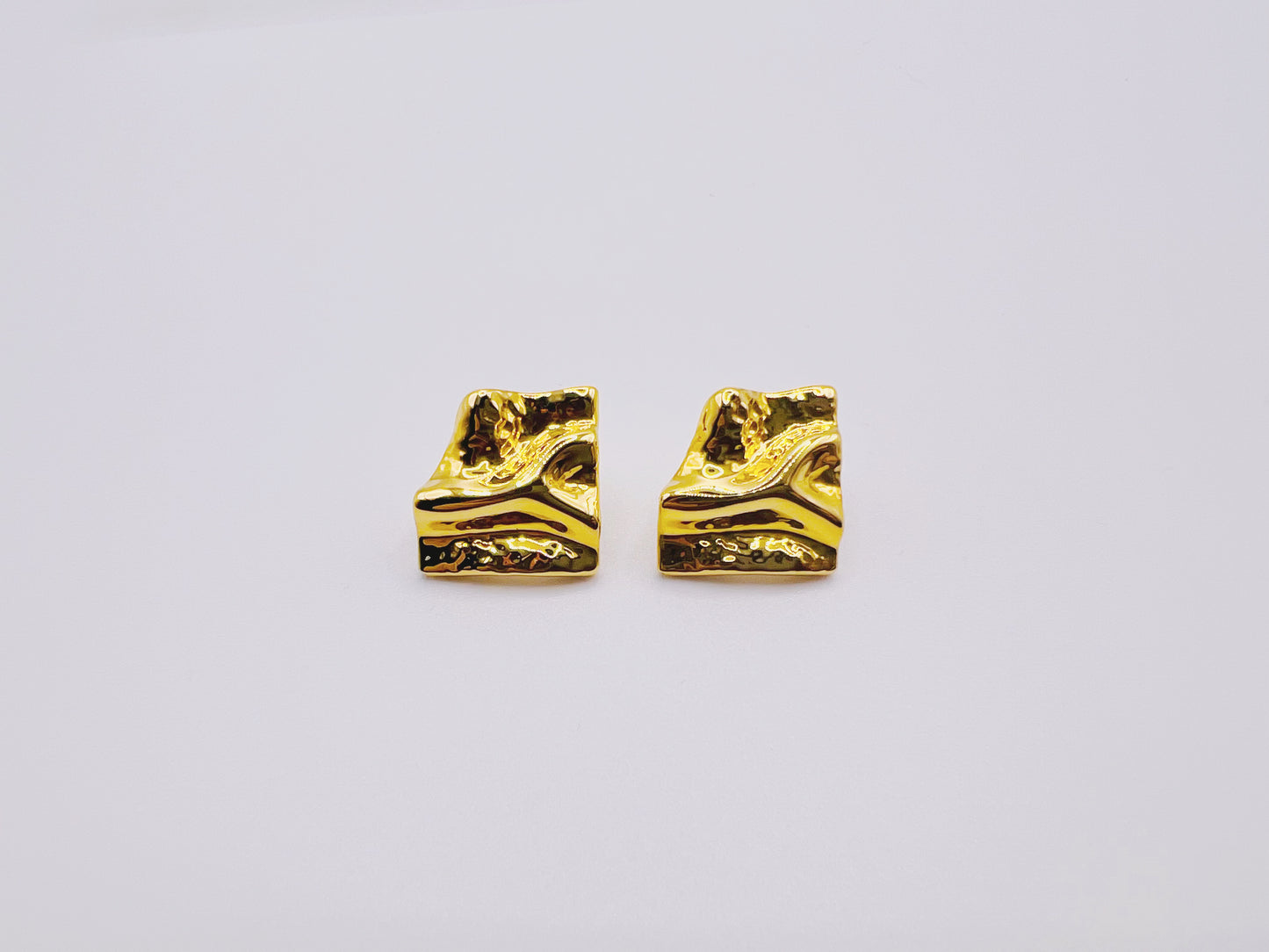 18K Gold - Folded Stud Earrings