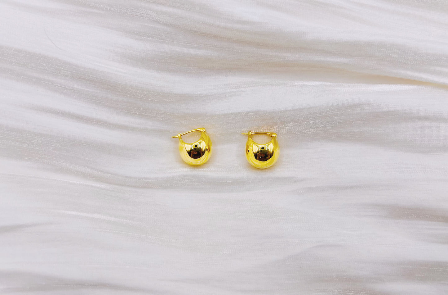 18K Gold - Orb Huggie Earrings