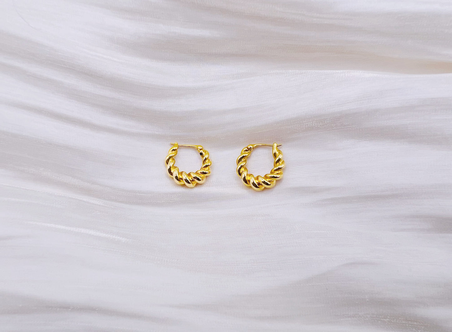 18K Gold - Rope Knot Stud Earrings