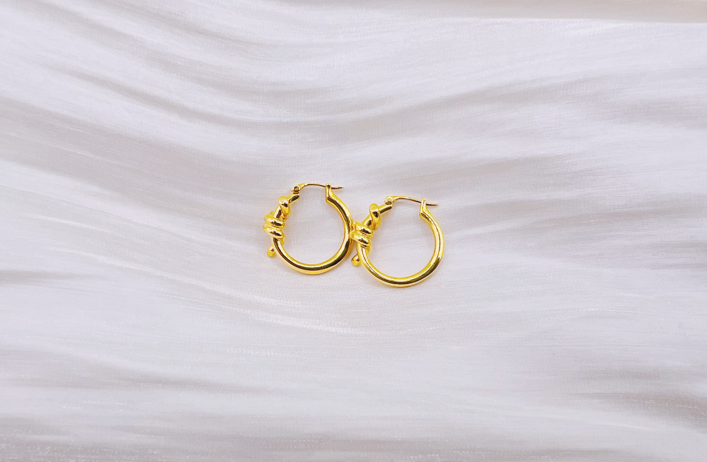 18K Gold - Twisted Rope Huggie Earrings (Large)