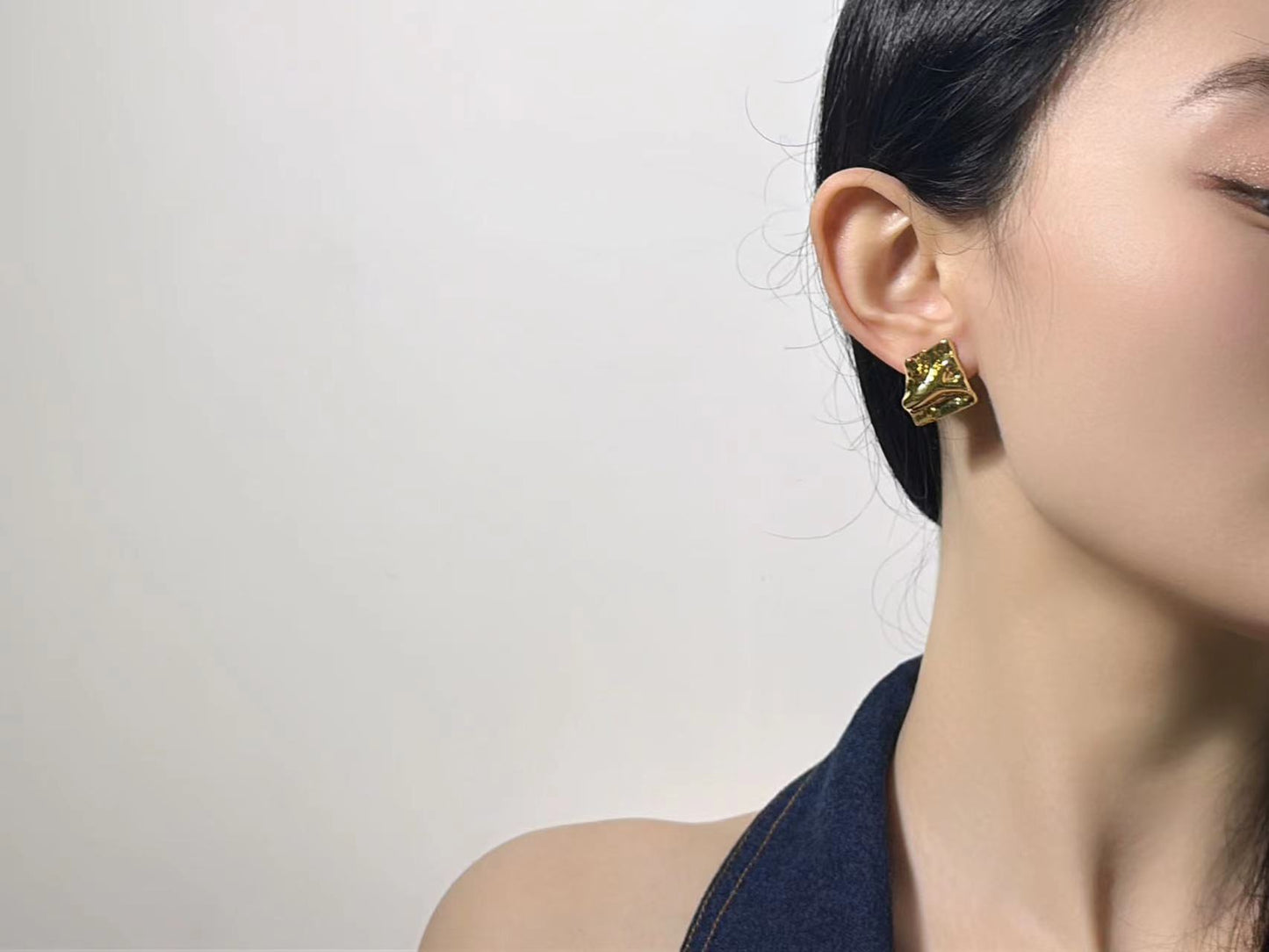 18K Gold - Folded Stud Earrings