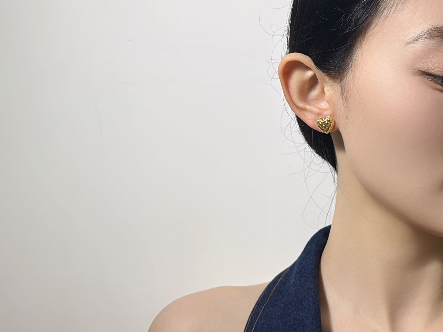 18K Gold - Quilted Heart Stud Earrings