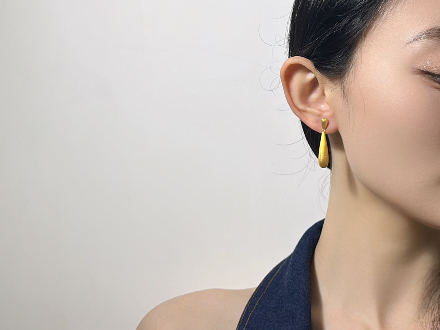 18K Gold - Brushed Teardrop Stud Earrings